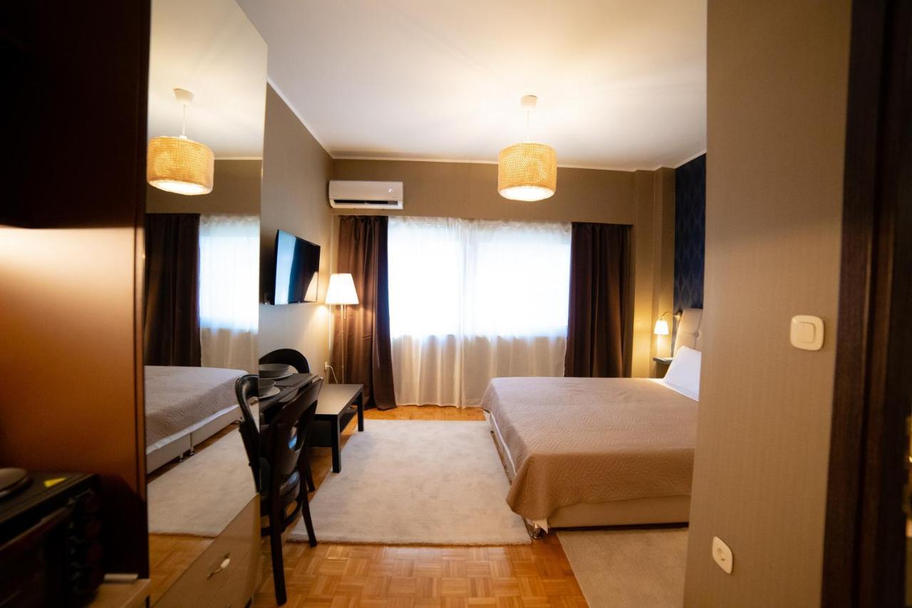 Margarita'S Suites Athena Bagian luar foto
