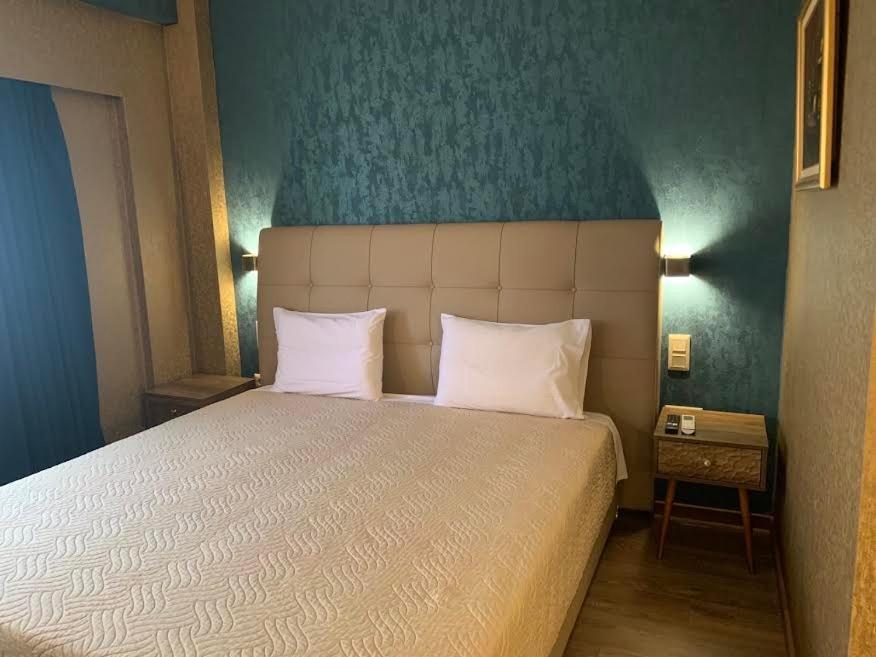 Margarita'S Suites Athena Bagian luar foto