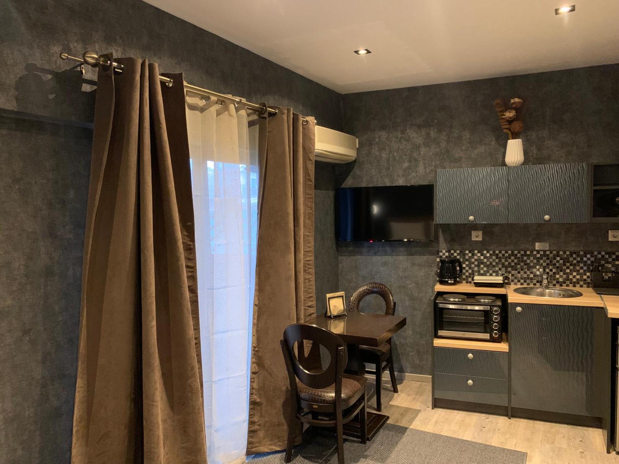 Margarita'S Suites Athena Bagian luar foto