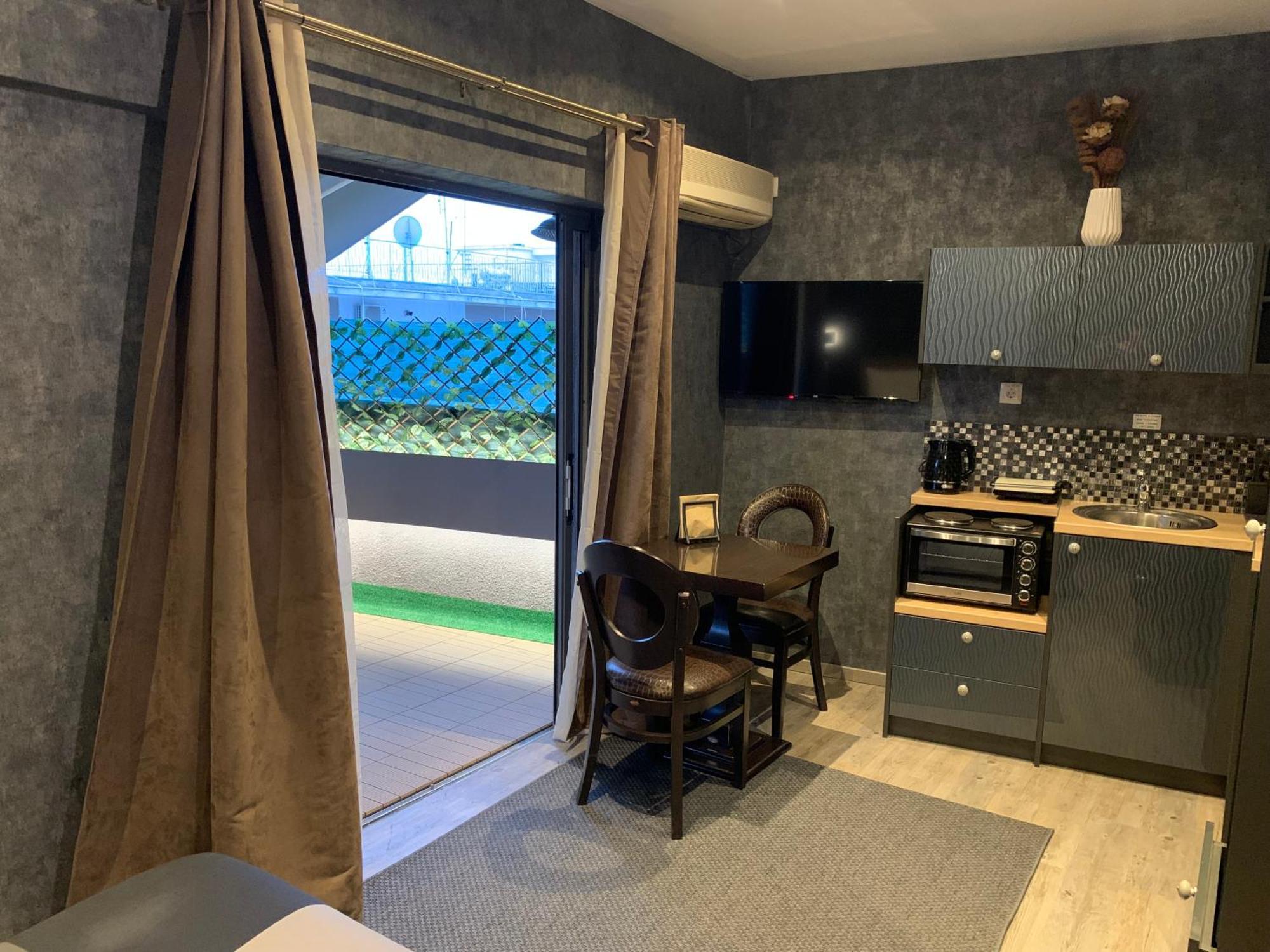 Margarita'S Suites Athena Bagian luar foto