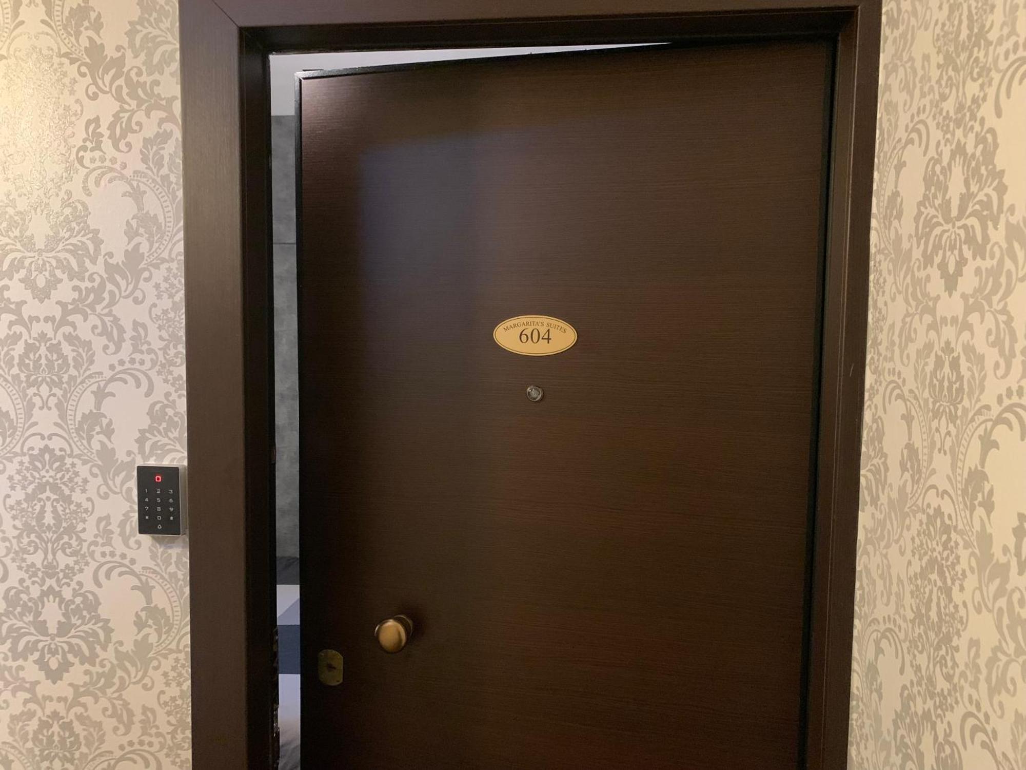 Margarita'S Suites Athena Bagian luar foto