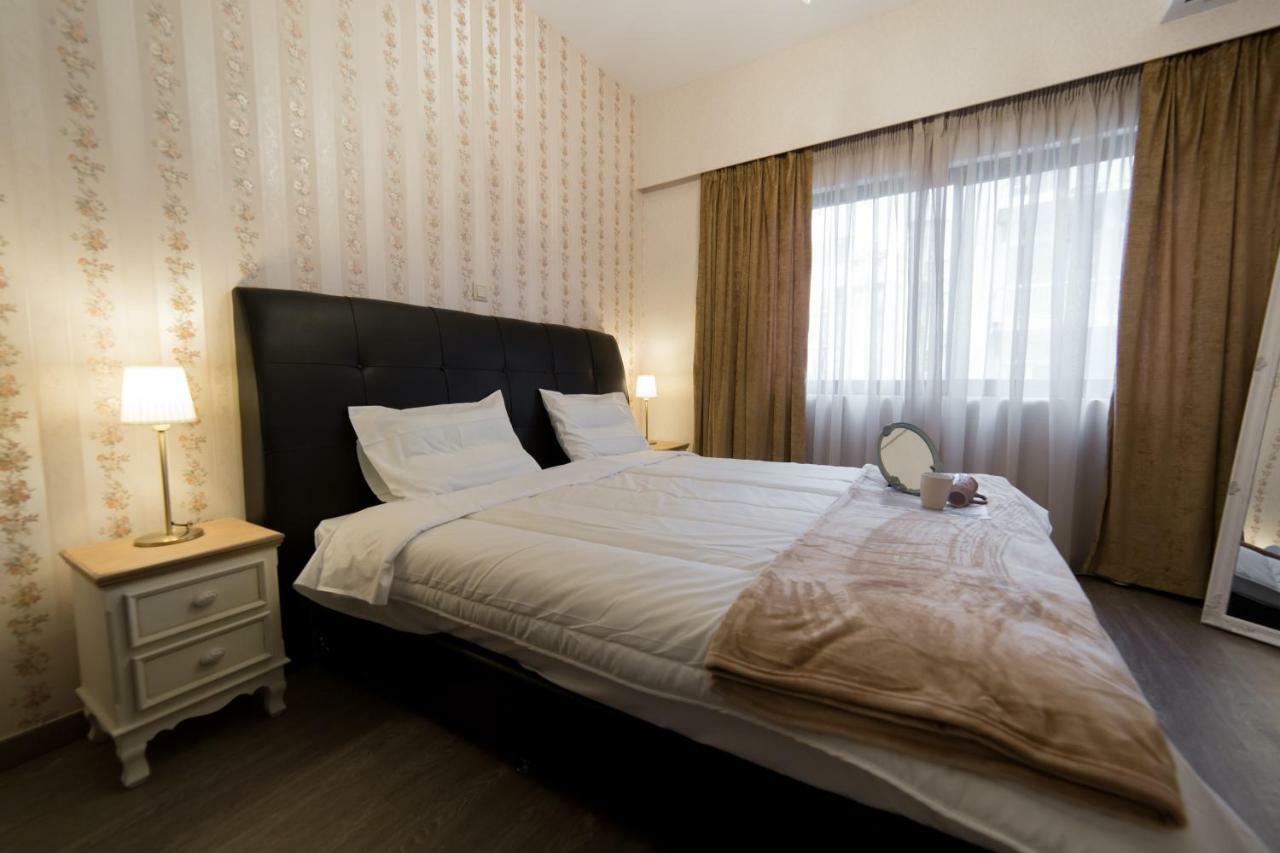 Margarita'S Suites Athena Bagian luar foto
